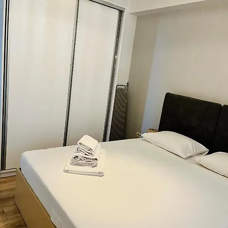 Vibe By The Sea Apartment