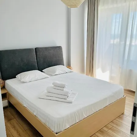 Vibe By The Sea Daire *