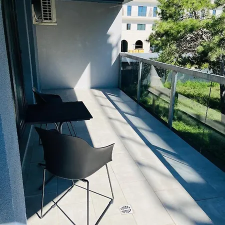 Vibe By The Sea Apartment Mamaia