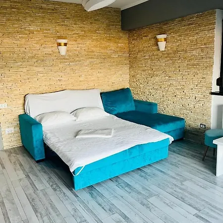 Vibe By The Sea * Mamaia